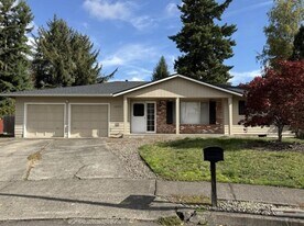 18755 NW Vale St in Portland, OR - Building Photo