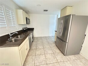 501 Slayton Dr in Las Vegas, NV - Building Photo - Building Photo