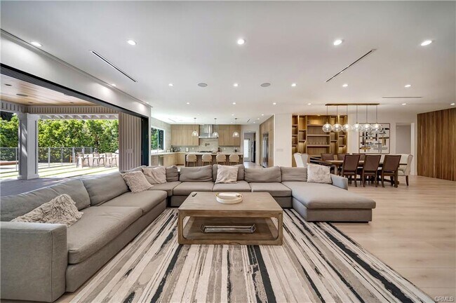 property at 5355 Aldea Ave