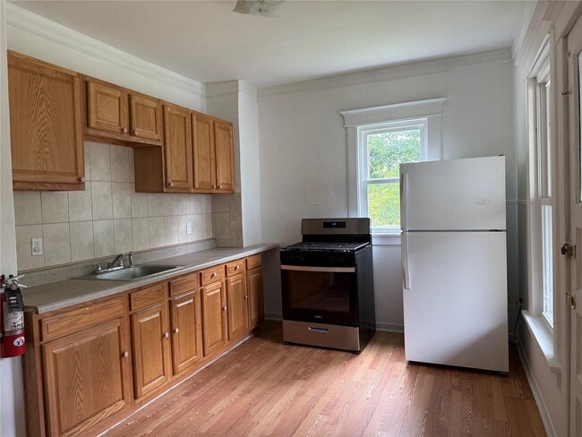 77 Grand Ave in Middletown, NY - Building Photo - Building Photo