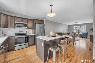 88 Woodhouse Ave in Wallingford, CT - Building Photo - Building Photo