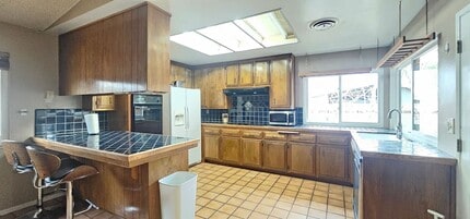 818 Sherri St in Ridgecrest, CA - Building Photo - Building Photo