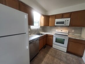 22 Julie Ln in Newark, DE - Building Photo - Building Photo