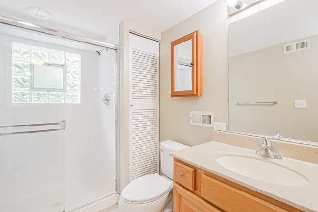 408 S Kennicott Ave in Arlington Heights, IL - Building Photo - Building Photo