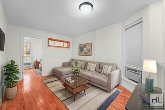 WEST 43 STREET, Unit 2C in New York, NY - Foto de edificio - Building Photo