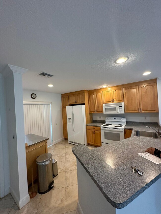 7630 Lago Del Mar Dr in Boca Raton, FL - Building Photo - Building Photo