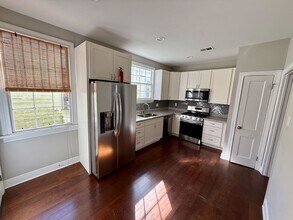 1426 Elysian Fields Ave in New Orleans, LA - Foto de edificio - Building Photo