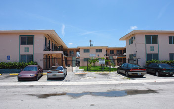 Dixie Bell Apartments in North Miami, FL - Building Photo - Building Photo