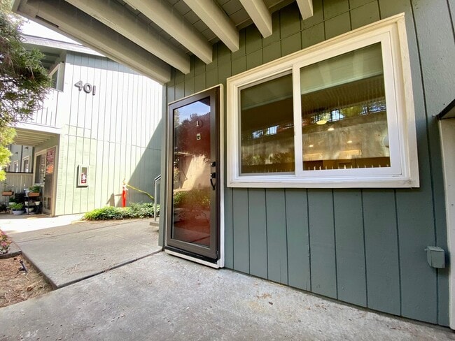401 Piccadilly Pl in San Bruno, CA - Building Photo - Building Photo