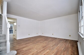 83 Brandywine Ln in Suffield, CT - Building Photo - Building Photo