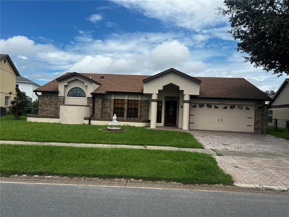 243 Competition Dr in Kissimmee, FL - Building Photo
