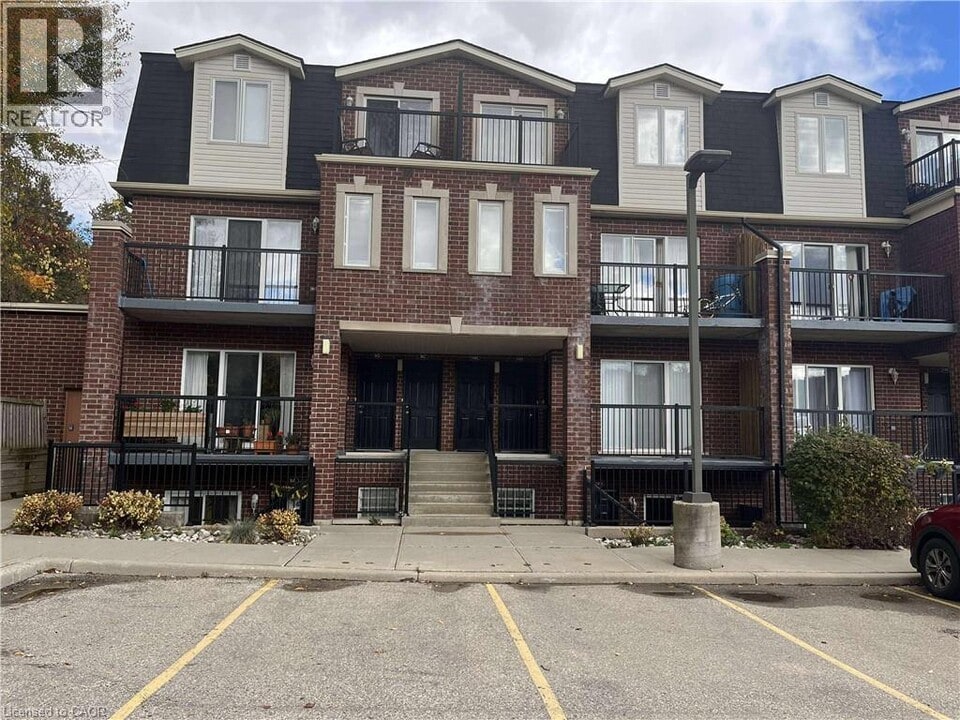 45 Cedarhill Crescent in Kitchener, ON - Building Photo
