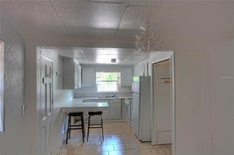 615 Shore Rd in Nokomis, FL - Building Photo - Building Photo