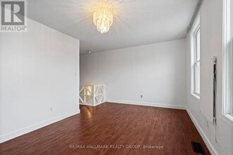 378 Booth St in Ottawa, ON - Building Photo - Building Photo