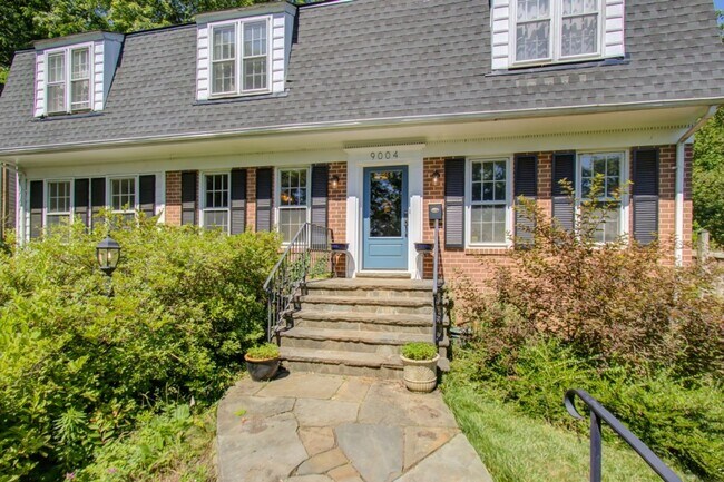 9004 Levelle Dr in Chevy Chase, MD - Building Photo - Building Photo
