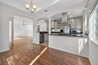 2007 Poli St in Ventura, CA - Building Photo - Building Photo