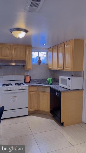 1535 K St SE in Washington, DC - Building Photo - Building Photo