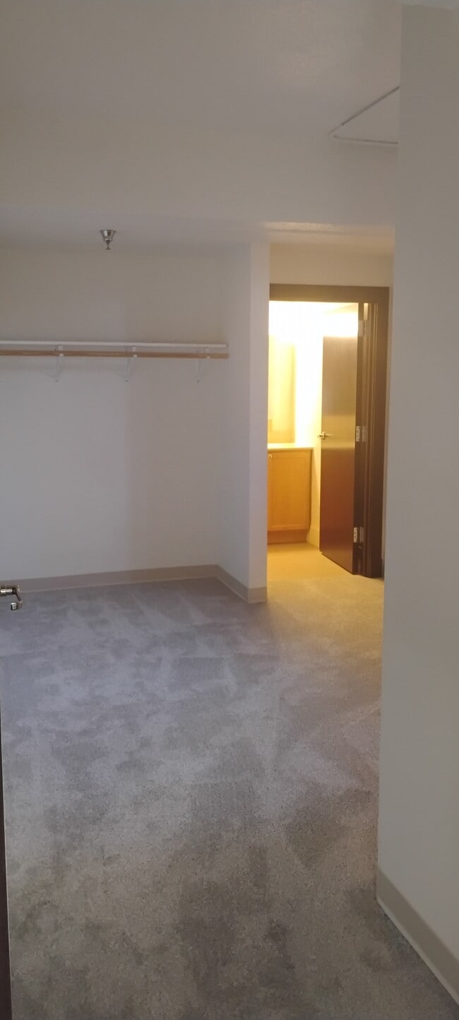 Campus View Historic Apartments in Fergus Falls, MN - Building Photo - Building Photo