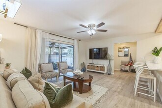 4093 NW Cinnamon Tree Cir in Jensen Beach, FL - Building Photo - Building Photo