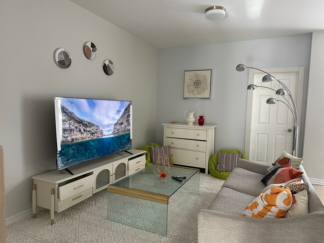 25 Jargeau Rd in Ottawa, ON - Building Photo - Building Photo