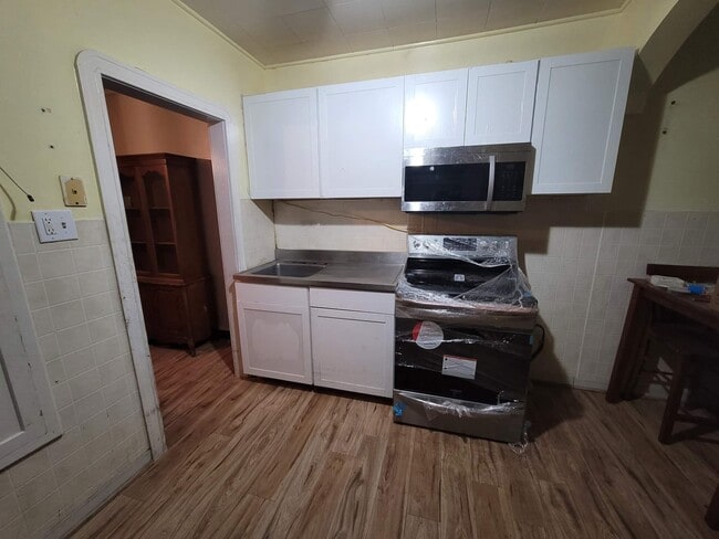 property at 429 S 3rd St