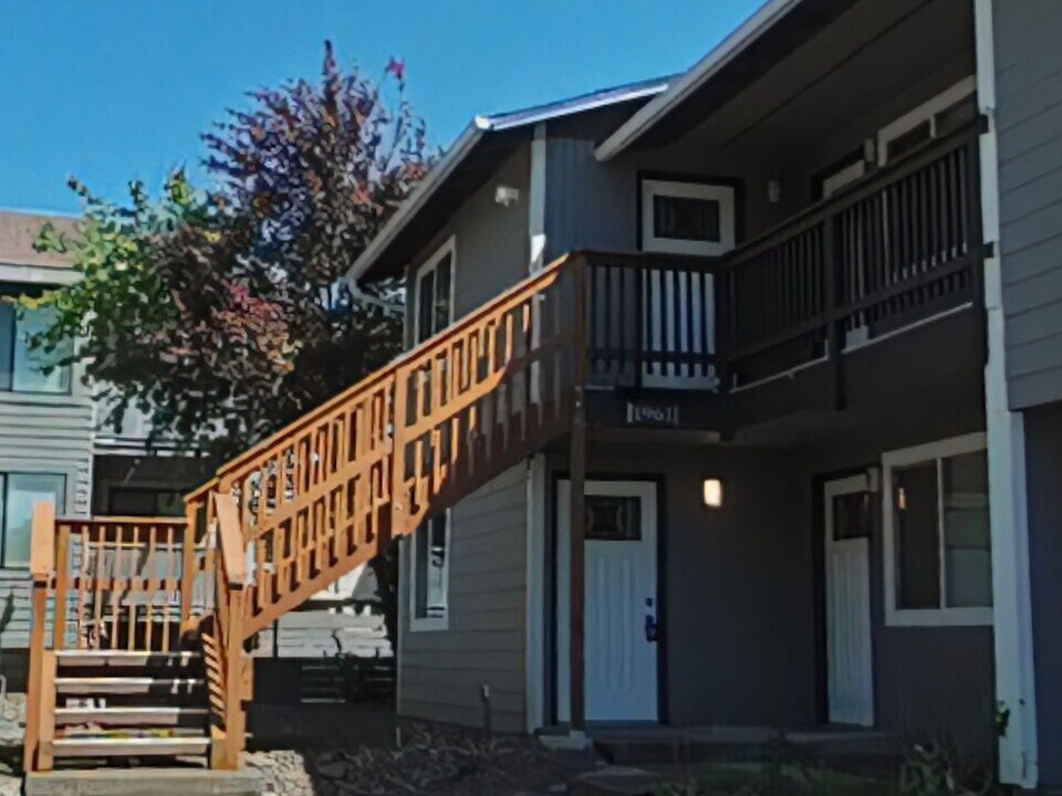 1961 NW Grant Ave in Corvallis, OR - Building Photo
