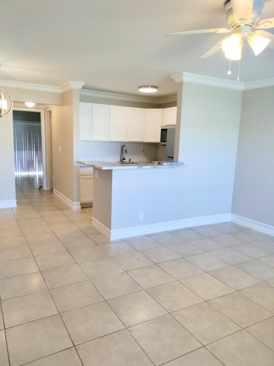 740 Horizon W in Boynton Beach, FL - Building Photo