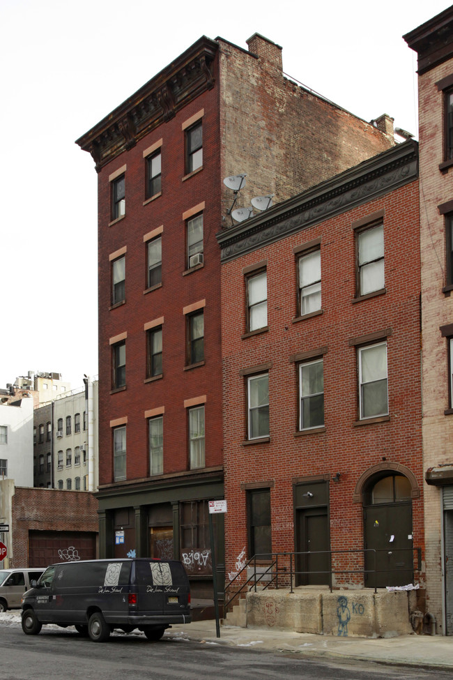 27 Desbrosses St in New York, NY - Foto de edificio - Building Photo