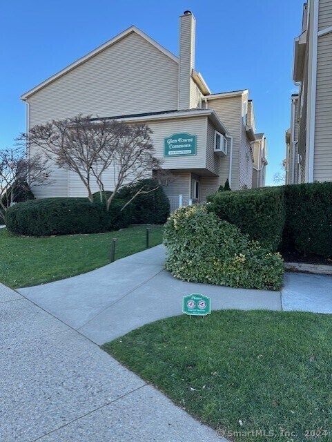 291 Hope St in Stamford, CT - Building Photo