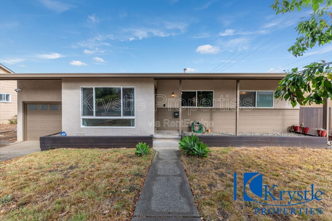 175 Toyon Dr in Vallejo, CA - Building Photo