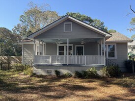 4605 Skidaway Rd in Savannah, GA - Building Photo