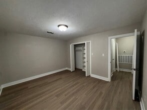906 Llano St in Pasadena, TX - Building Photo - Building Photo