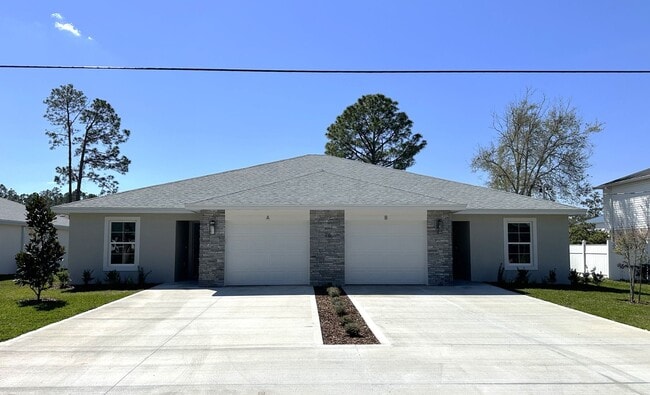 property at 26 Rainstone Ln