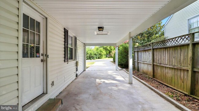 property at 6911 Arlington Blvd