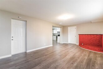 921 Hillside Dr in Lutz, FL - Building Photo - Building Photo