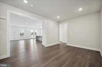 325 Piper Ln in Exton, PA - Building Photo - Building Photo