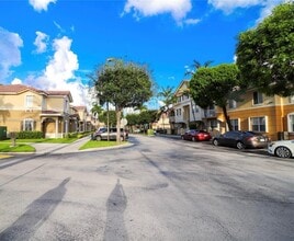 9020 W Flagler St in Miami, FL - Building Photo - Building Photo