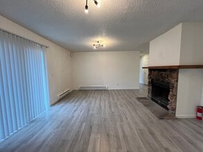 8110 E 16th Ave in Anchorage, AK - Building Photo - Building Photo
