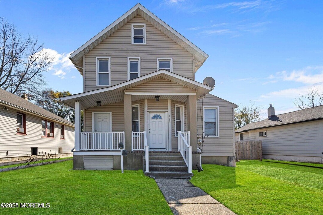 118 Joline Ave in Long Branch, NJ - Building Photo