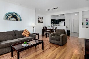 2801 N Braeswood Blvd in Houston, TX - Building Photo