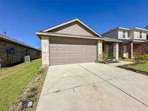 5715 Vintage Oakmont Dr in Spring, TX - Building Photo - Building Photo