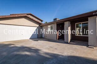 4621 Auburn St in Bakersfield, CA - Building Photo