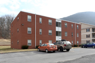 Lakeview in Williamsport, PA - Foto de edificio - Building Photo