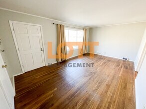 126 Forestdale Dr in Taylors, SC - Foto de edificio - Building Photo