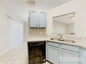 2980 Lagoon Ave in Deltona, FL - Building Photo - Building Photo