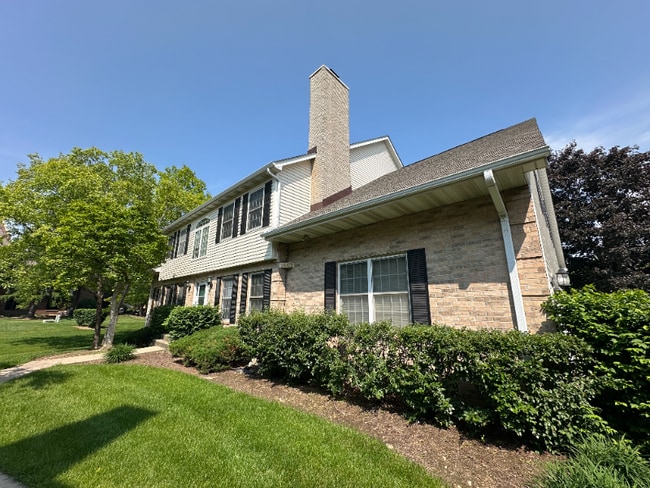 property at 1443 Laurel Oaks Dr