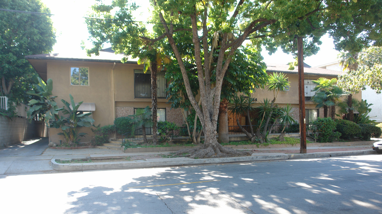 254 Madison Ave in Pasadena, CA - Building Photo