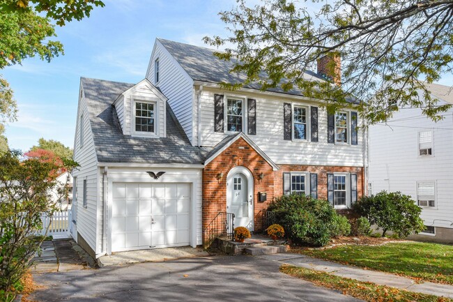 98 Grennan Rd in West Hartford, CT - Building Photo - Building Photo