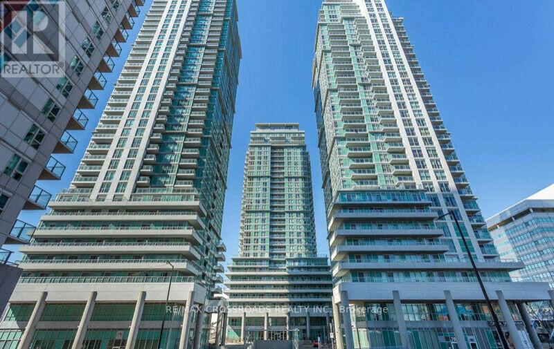 50 Town Centre Court in Toronto, ON - Building Photo