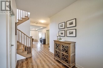 7516 Lionshead Ave in Niagara Falls, ON - Building Photo - Building Photo